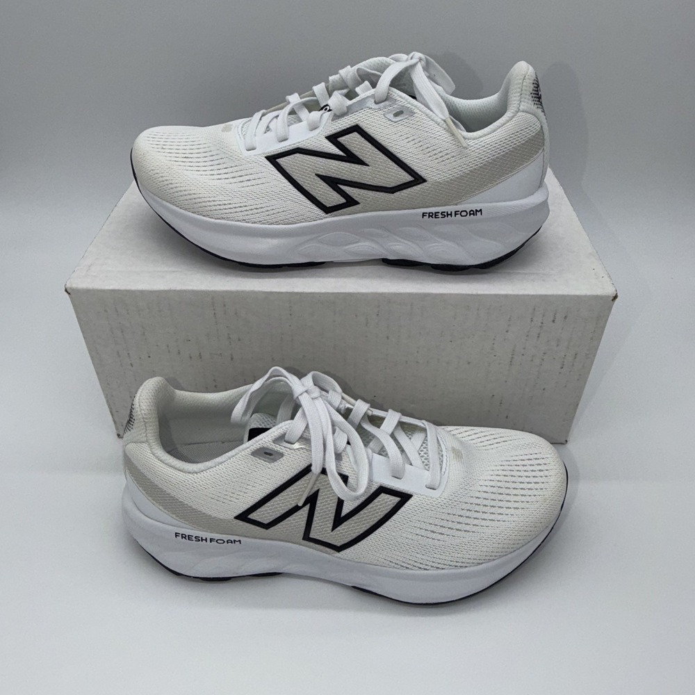 New Balance Fresh Foam 520 v9 White Black Women's Running Shoes Size 7.5 W520CW9